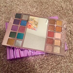 Urban Decay ‘Heavy Metal’ eyeshadow palette